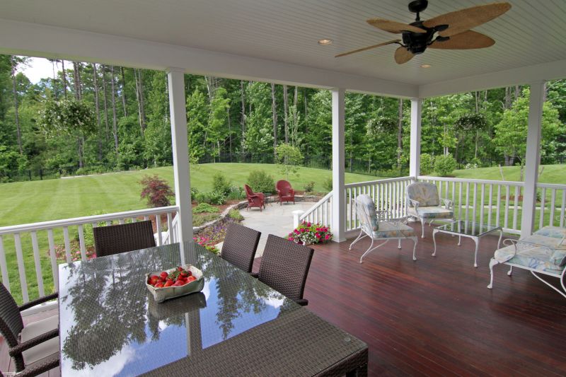 Wood Deck Refinishing Services